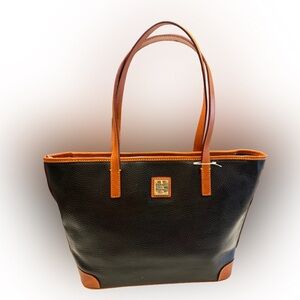 Dooney & Bourke Charleston Leather Zip Tote Navy w/ Brush Tan Trim Pristine!